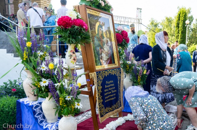 Патриарший Экзарх возглавил торжества в честь обретения Марьиногорской иконы Божией Матери